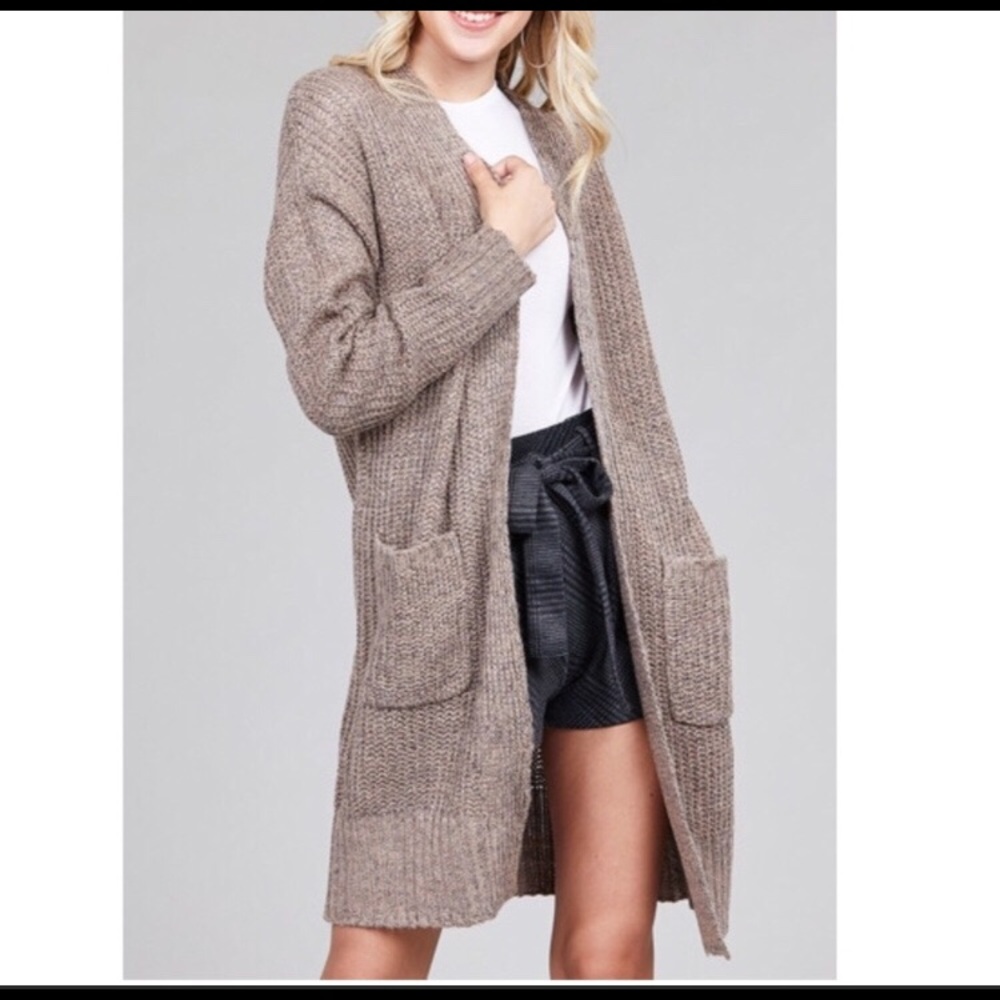 ❗️LAST ONE❗️NWT Dolman Sleeve Cardigan w/Pockets